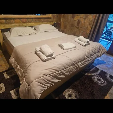 Suites Kalavrita Apartment *