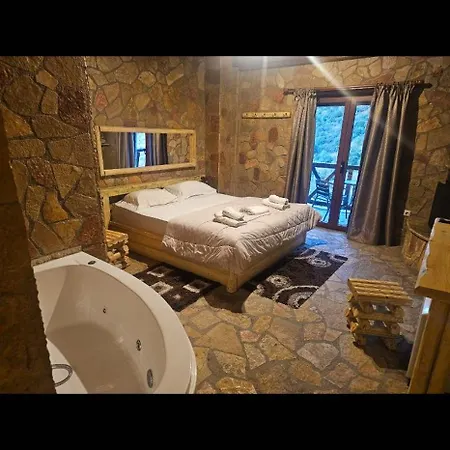 Suites Kalavrita Apartment *